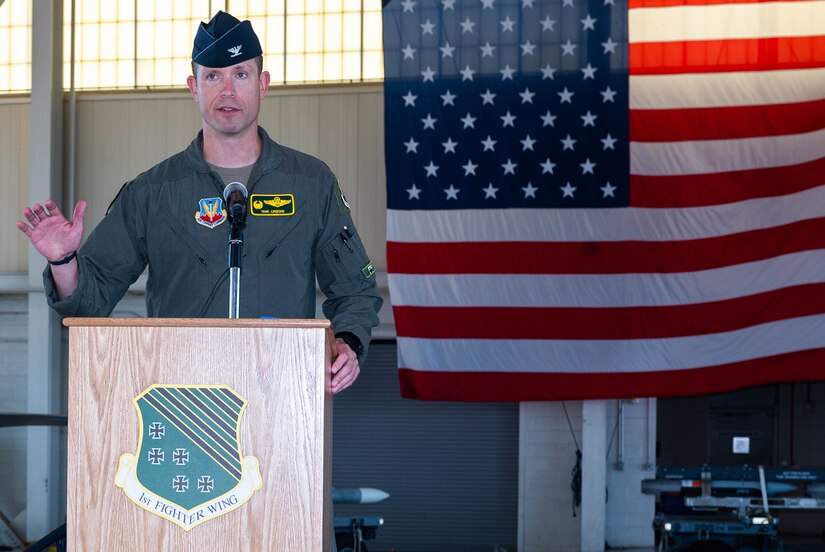 Col. Creeden speaks to a crowd.