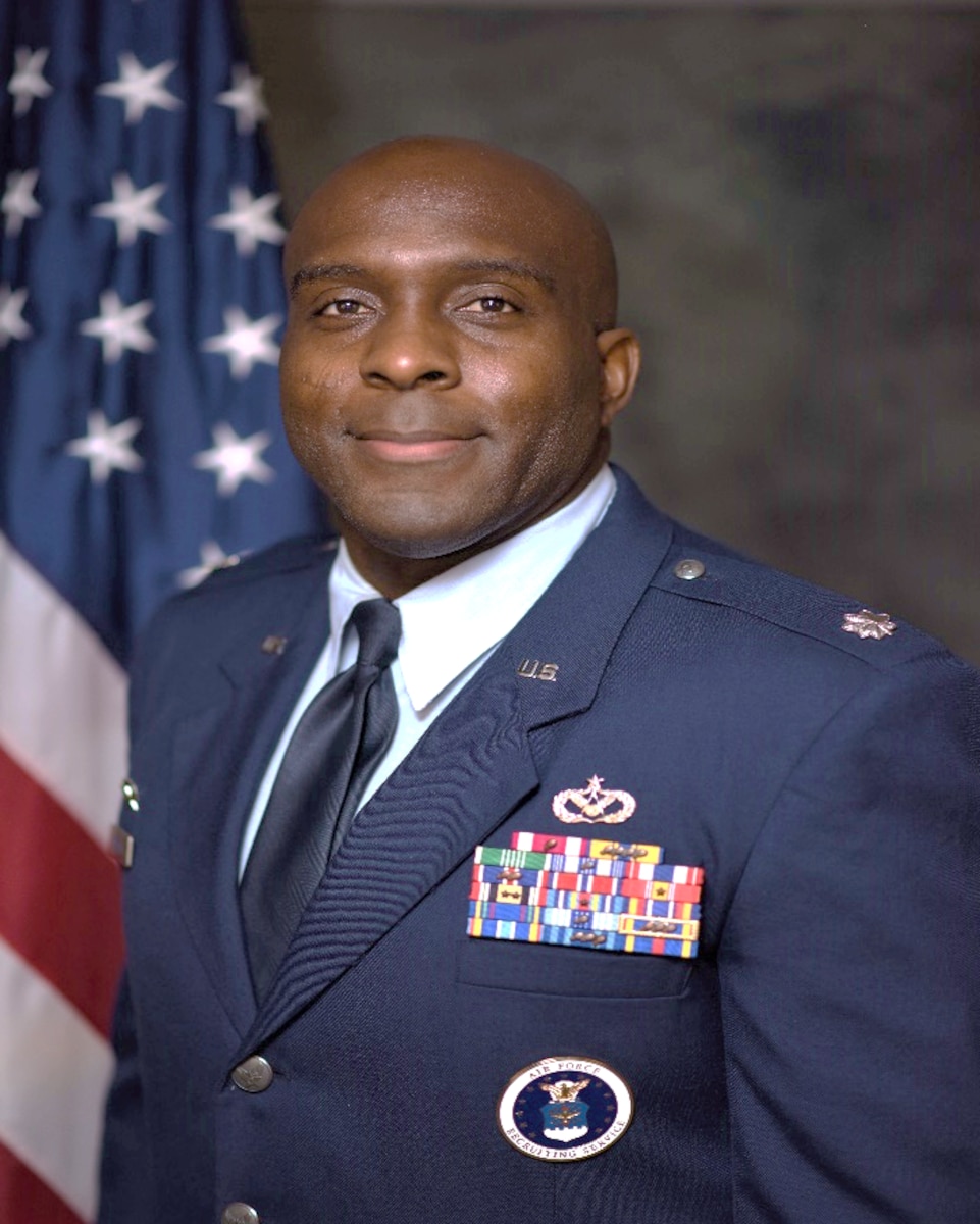 official photo of Lt. Col. Curtis Grantham