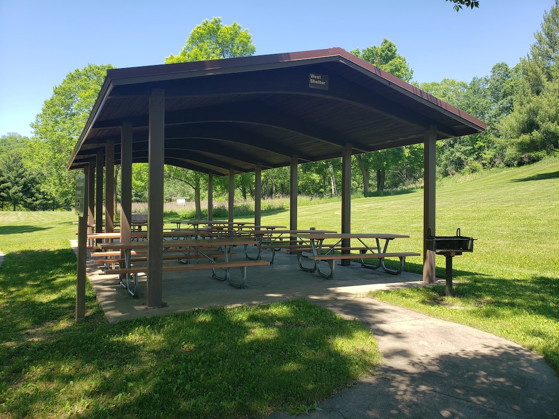 Picnic shelter