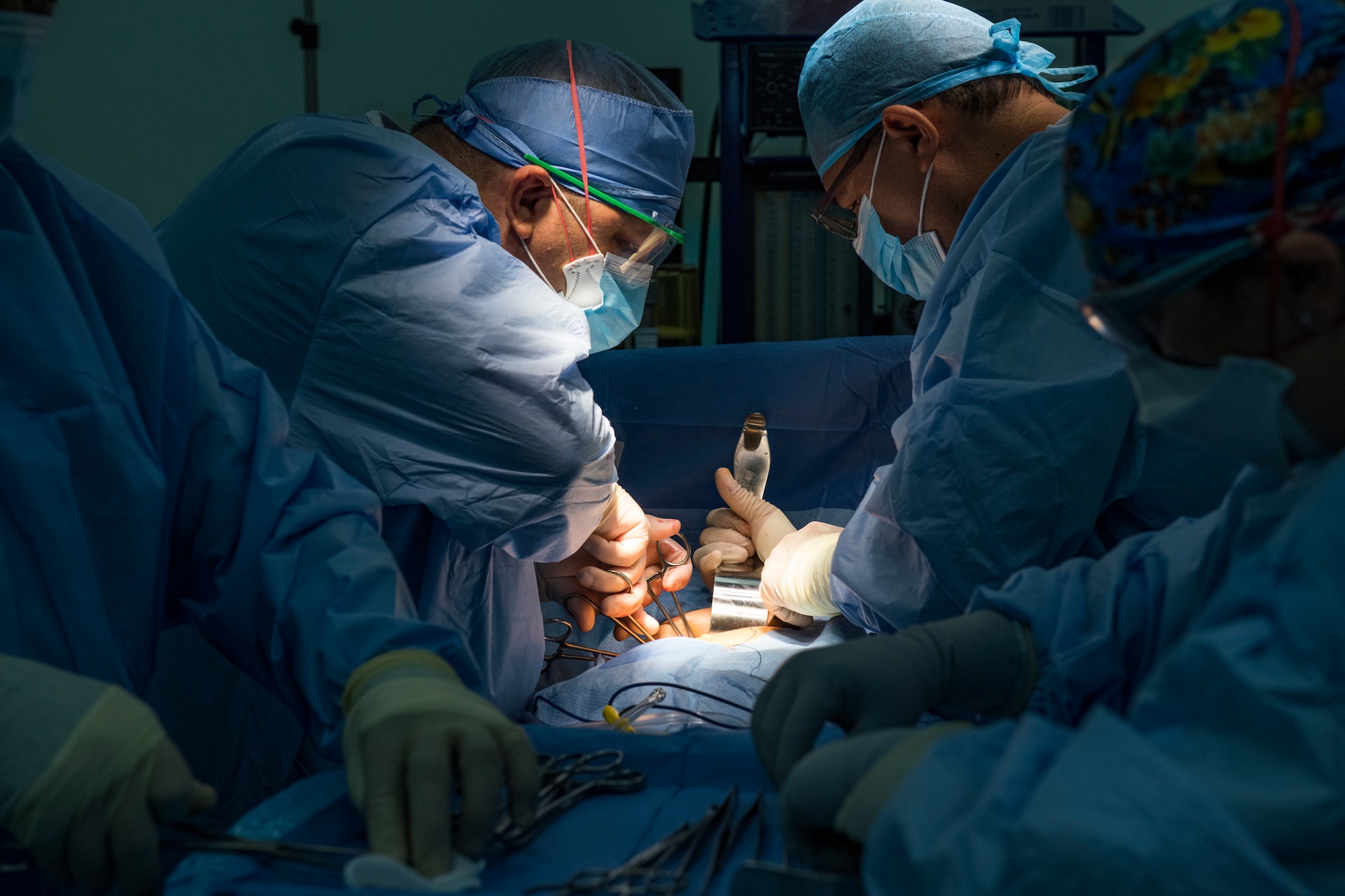 U.S. Army Lt. Col. Jesse Moskowitz, left, a general surgeon with the Forward Surgical Section at the Medical Element, Joint Task Force-Bravo, Soto Cano Air Base, Honduras, performs a gallbladder removal during a surgical readiness training exercise for Resolute Sentinel 2021 in La Unión, El Salvador, May 12, 2021. Resolute Sentinel 21 is a training opportunity with real-world benefits to increase JTF-B’s medical and operational readiness while helping local Salvadoran citizens.
