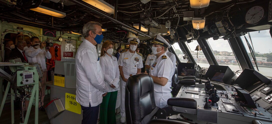 His Excellency Luis Rodolfo Abinader Corona, President of the Dominican Republic, tours the pilot house aboard the Freedom-variant littoral combat ship USS Billings (LCS 15), July 9, 2021.
