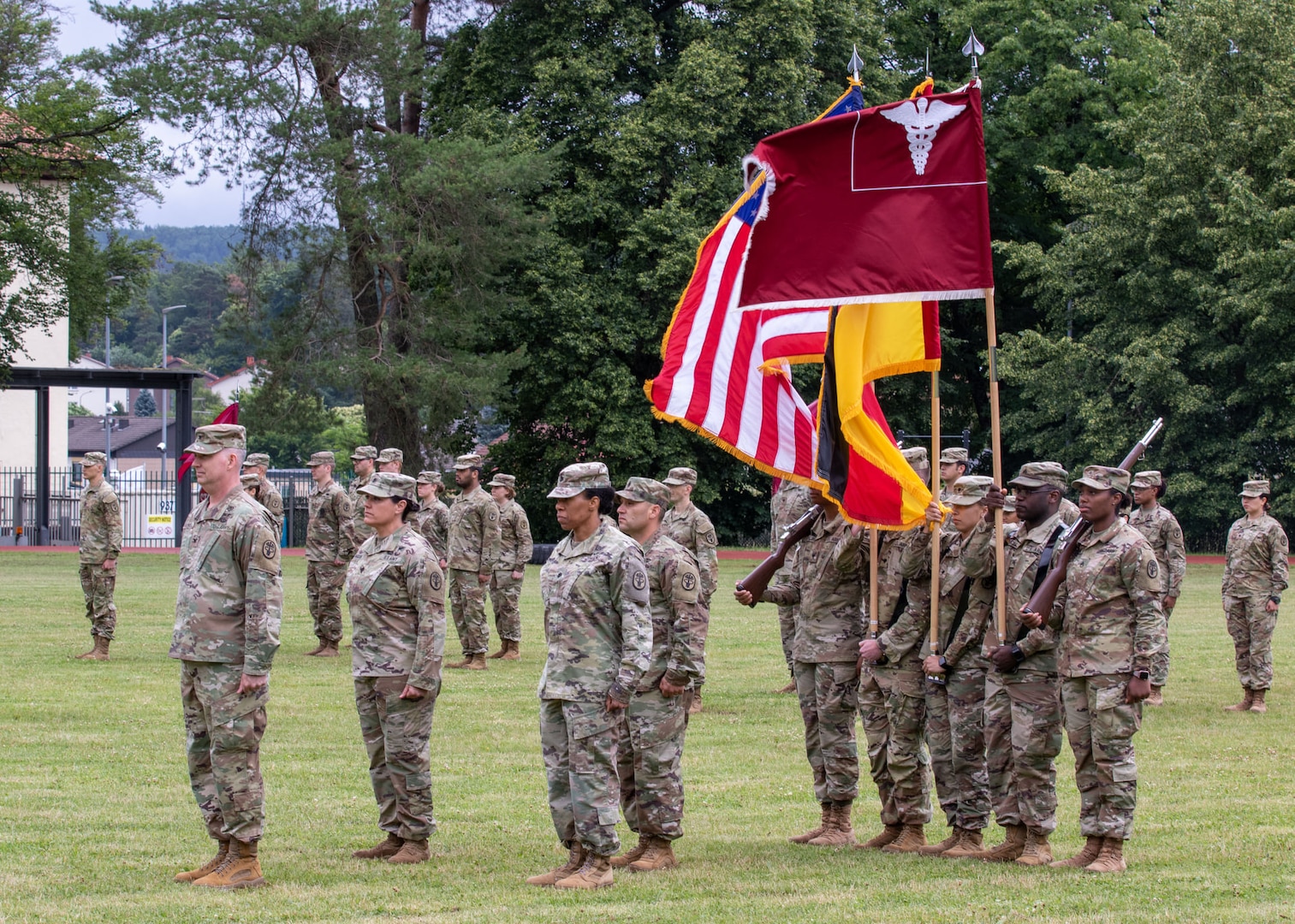 LRMC Troop Command bids farewell to commander, welcomes new top