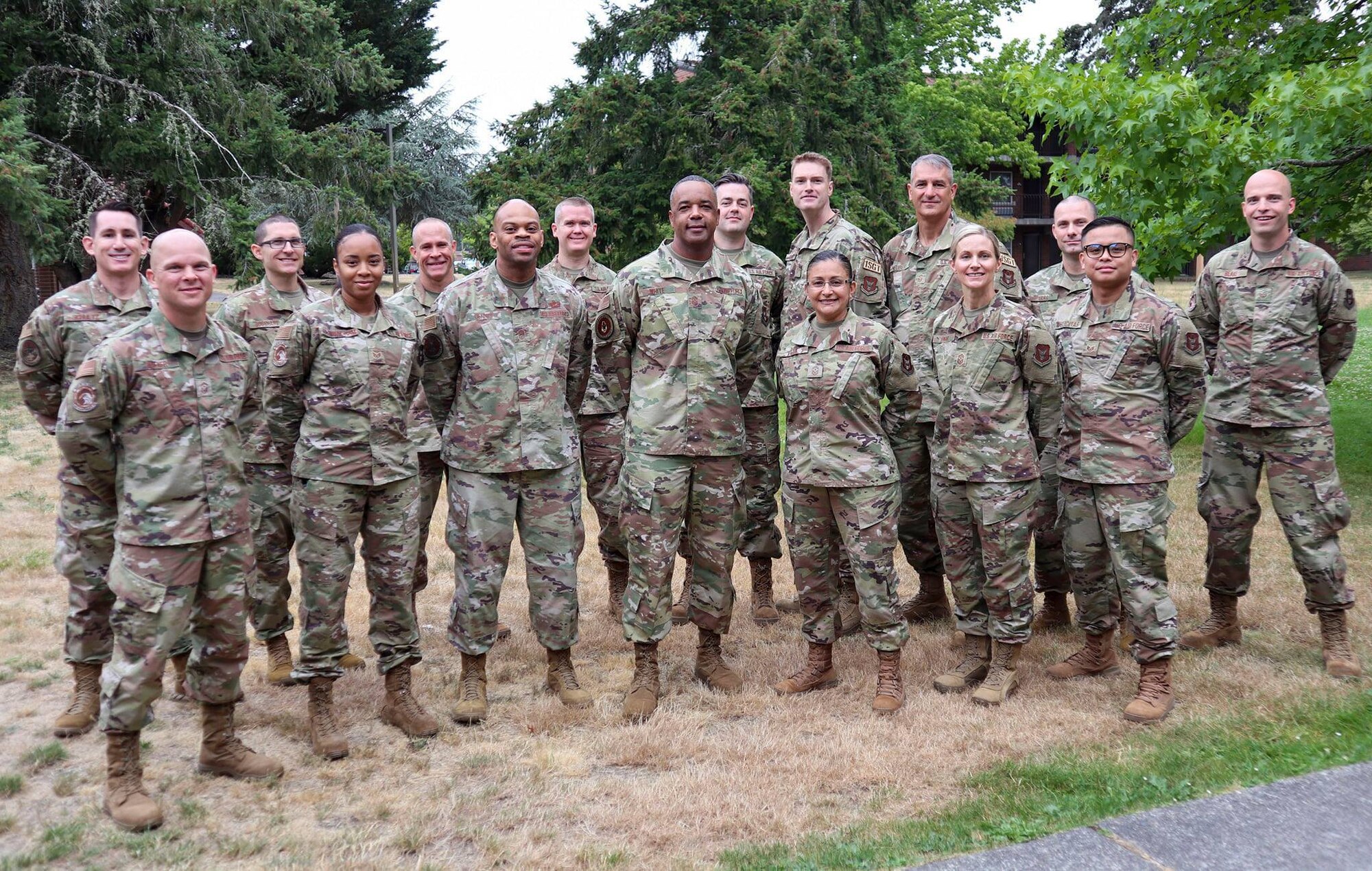 Group photo with AFRC Command Chief and 446th Airlift Wing's Diamond Council members.