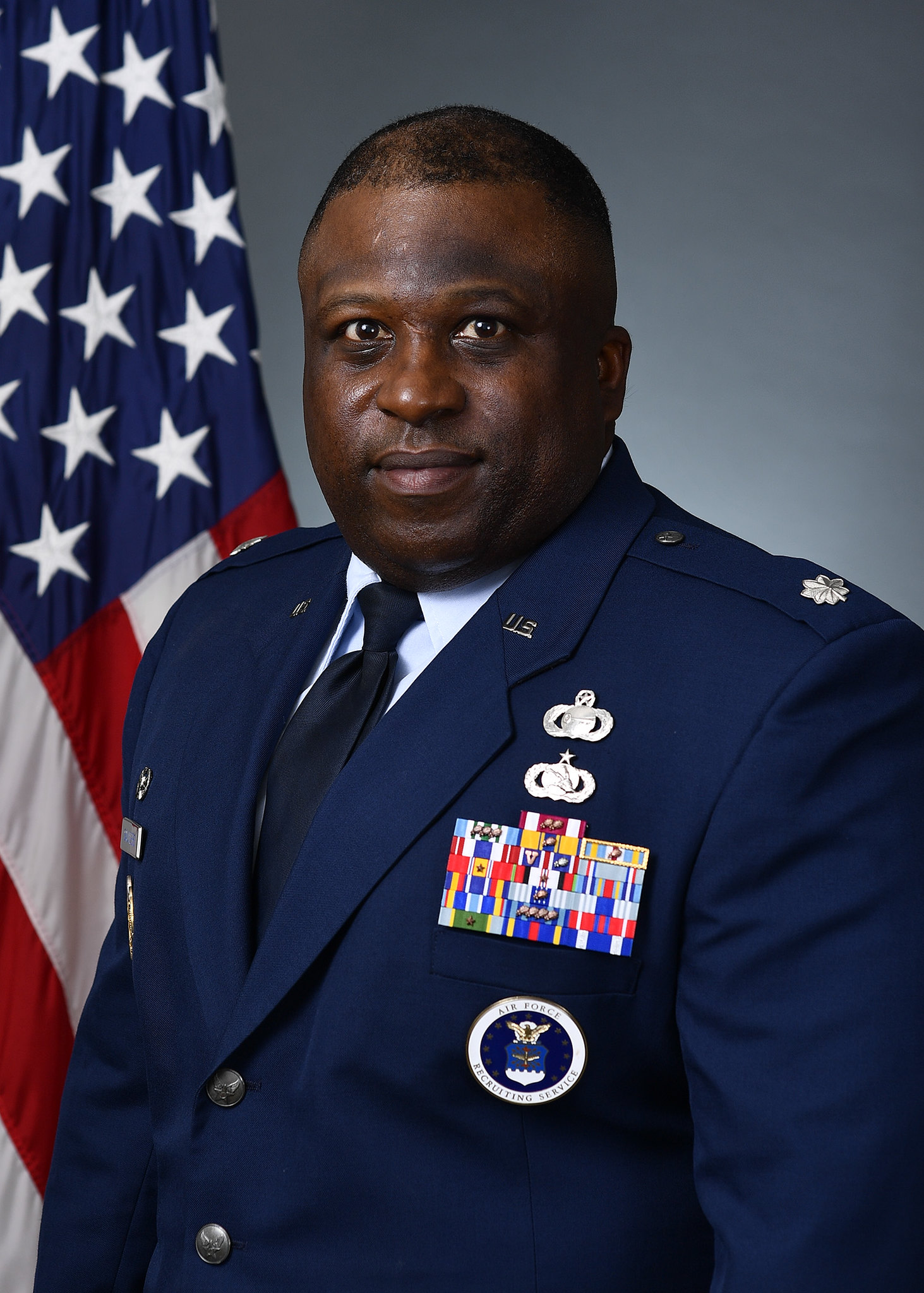 ERIC V. SAUNDERS > Air Force Recruiting Service > Display