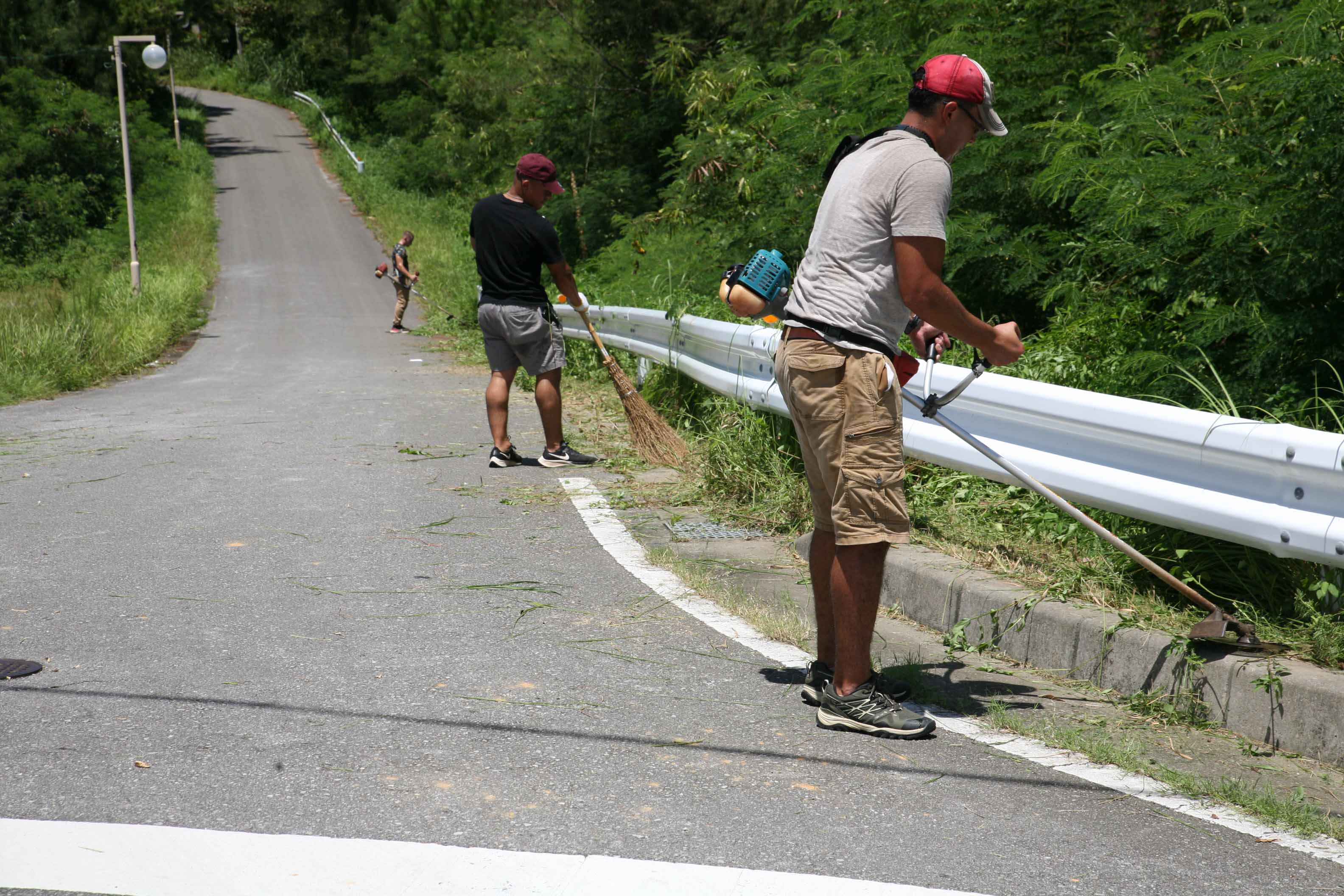 海兵隊員が地域のためのボランティア活動 > 在日米海兵隊 > ニュース