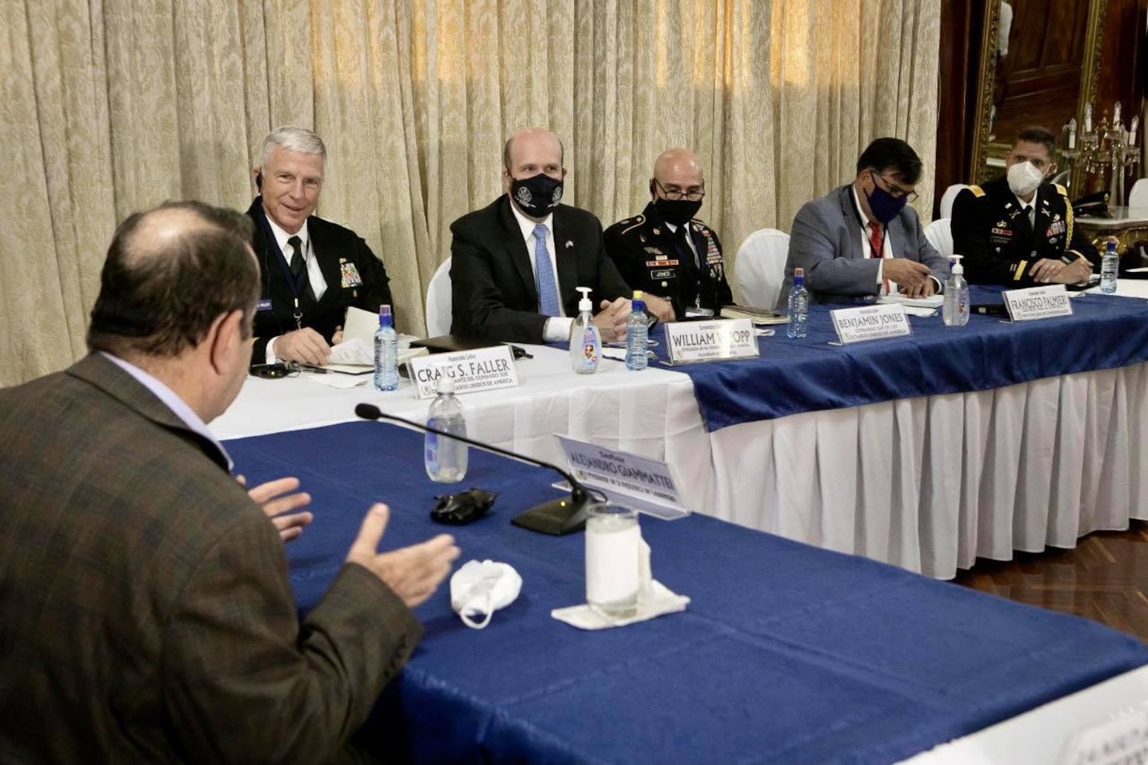 Guatemalan President Alejandro Giammattei meets with U.S. Navy Adm. Craig S. Faller.