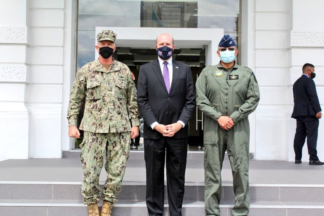 U.S. Navy Adm. Craig S. Faller, commander of U.S. Southern Command, meets with Guatemalan Minister of Defense Maj. Gen. Juan Carlos Alemán Soto.