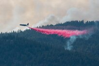 High Rollers drop retardant on Beckwourth Complex Fire