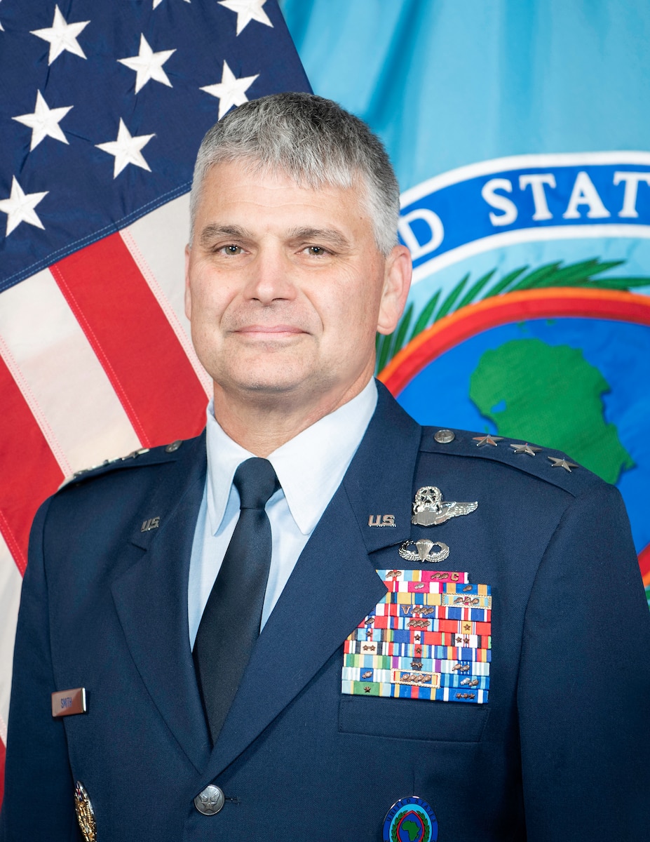 This is the official portrait of Lt. Gen. Kirk Smith.