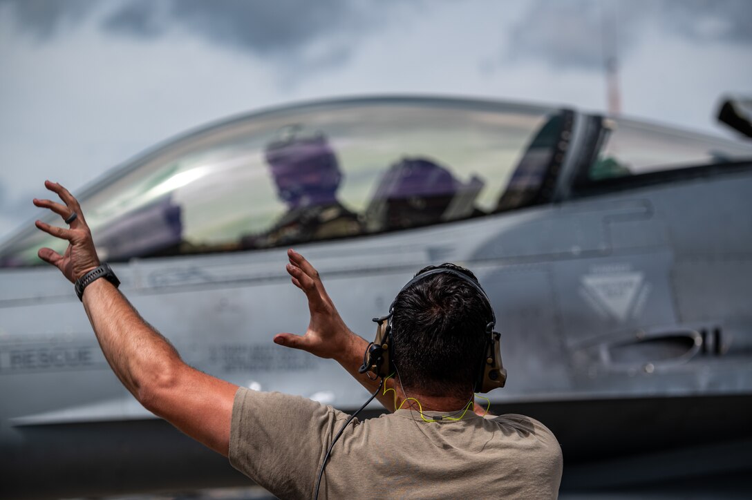 Relampago VI is a combined Colombian and U.S. exercise taking place in the U.S. Southern Command (SOUTHCOM) theater that focuses on techniques, tactics and procedures to strengthen the longstanding partnership between our armed forces.