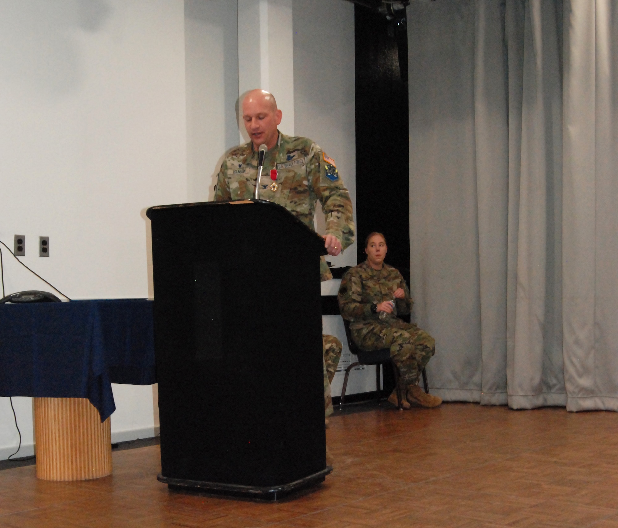 Commander gives farewell speech