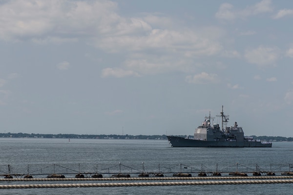 The Ticonderoga-class guided-missile cruiser USS Vella Gulf (CG 72), transits the Atlantic Ocean.