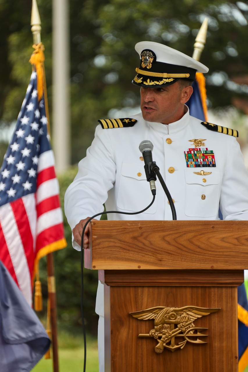 Naval Special Warfare Center holds Change of Command Ceremony > Naval ...