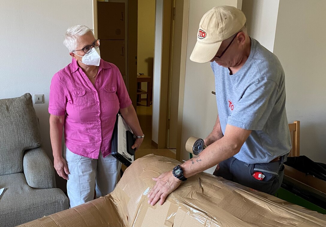 Quality control inspector provides helpful advice, tips for PCSing Soldiers, families