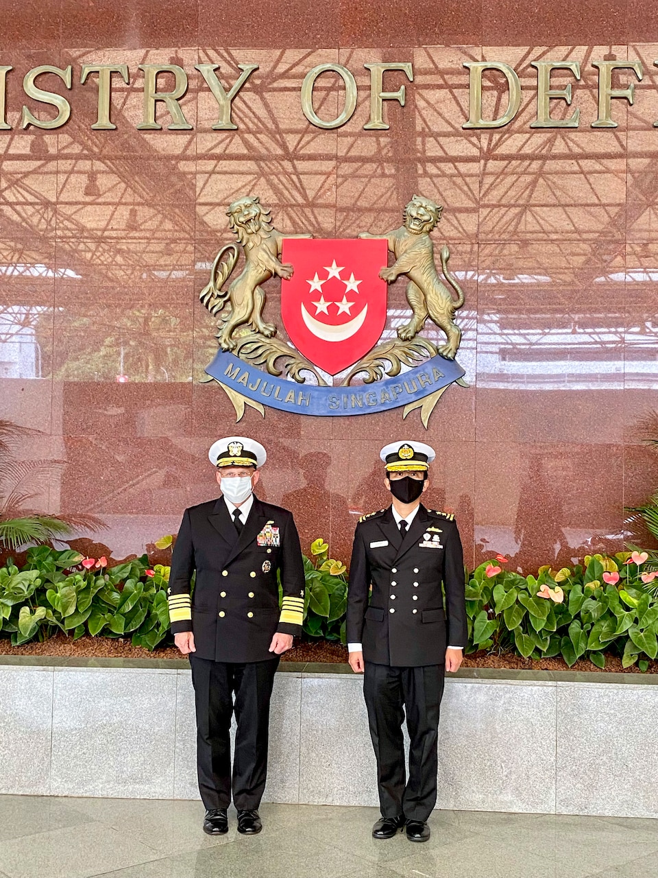 SINGAPORE (July 26, 2021) - Chief of Naval Operations (CNO) Adm. Mike Gilday meets with Chief of Navy, Republic of Singapore Navy Rear Adm. Aaron Beng during a trip to the region. Gilday visited the region to meet with senior military and government leadership to reaffirm the U.S. Navy’s commitment to our partners and allies and help keep the seas open and free. (U.S. Navy photo by Cmdr. Nate Christensen/Released)