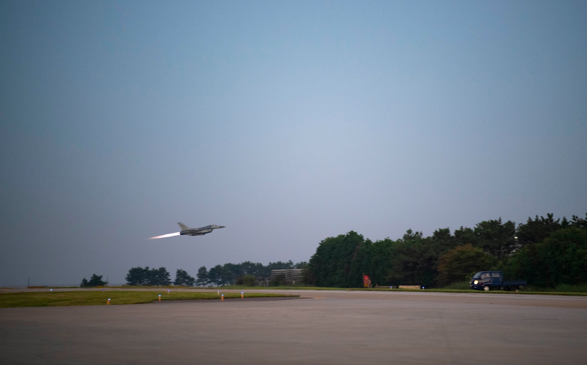 F-16 takes of w/ after-burner