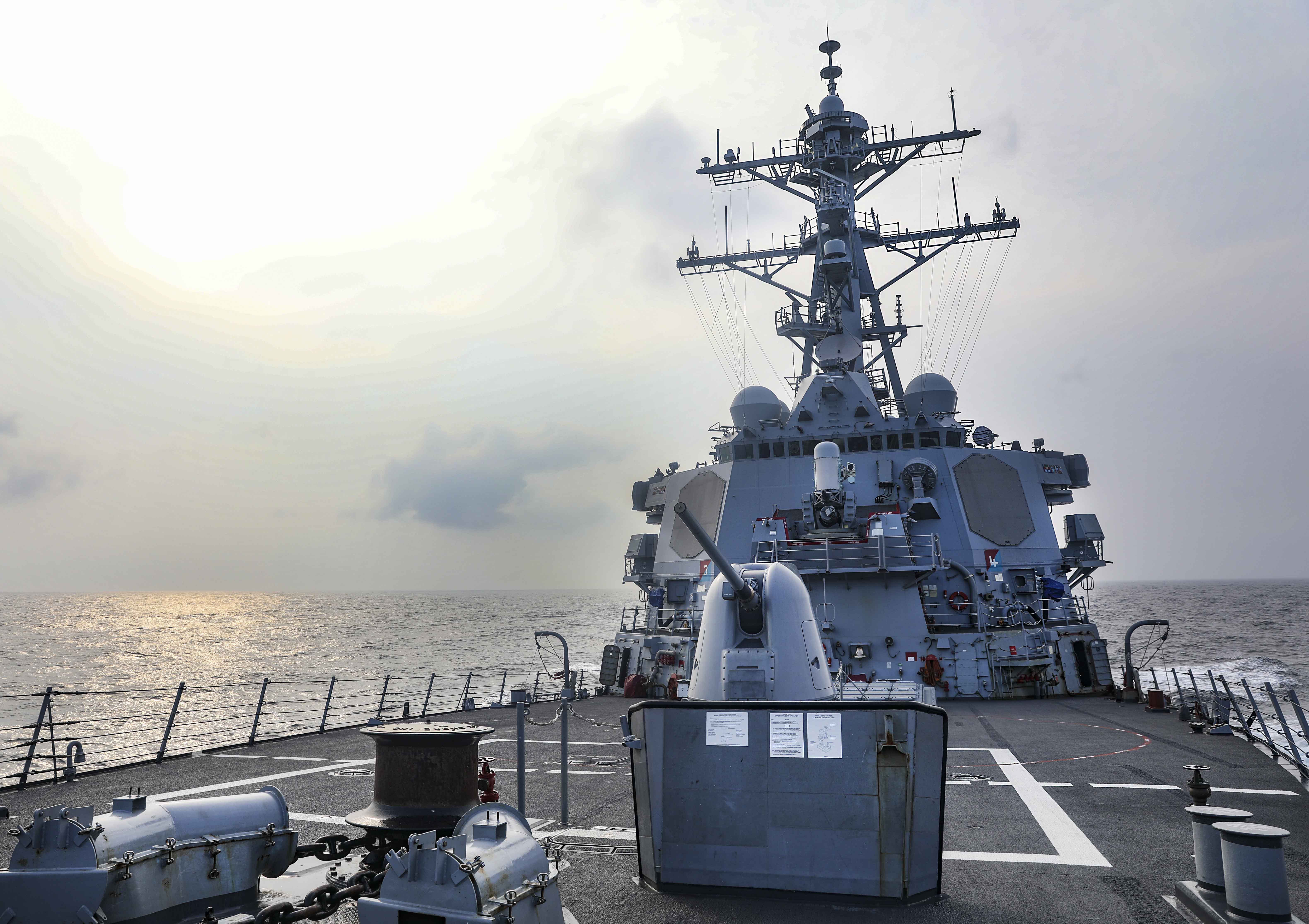 7th Fleet Destroyer Transits Taiwan Strait > United States Navy