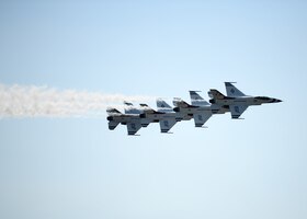 The U.S. Air Force Thunderbirds perform an aerobatic maneuver over the Wings over Warren air show July 28, 2021 on F.E. Warren Air Force Base, Wyoming. Wings over Warren is an annual air show scheduled in conjuction with Cheyenne Frontier Days. (U. S. Air Force photo by Wyoming Army National Guard Sgt. Travis Burnham)Wings over Warren is an annual air show scheduled in conjuction with Cheyenne Frontier Days. (U. S. Air Force photo by Airman 1st Class Darius Frazier)