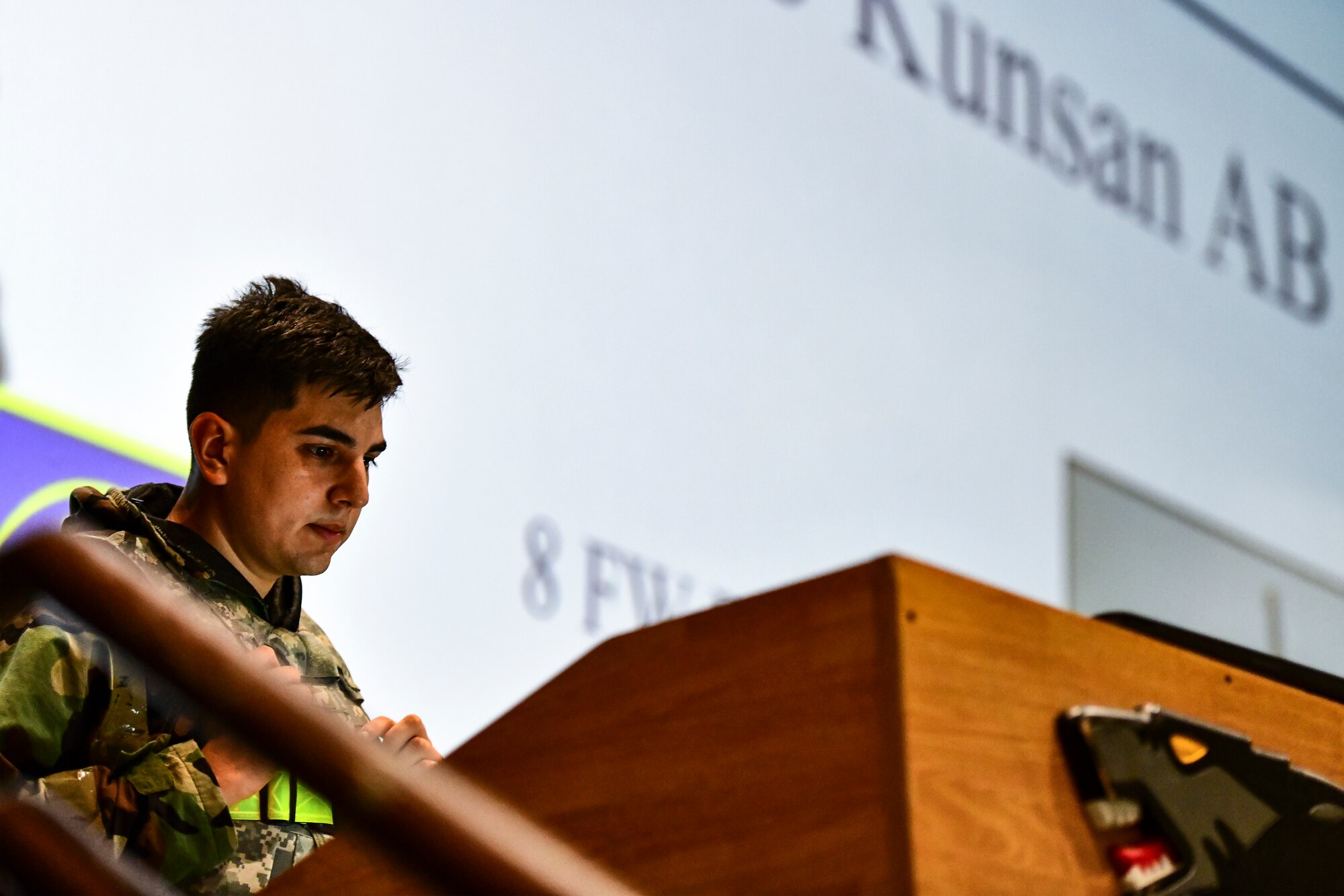 Airmen attend a briefing.
