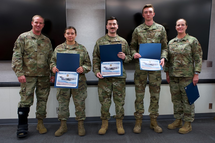 Total Force C-17 crew chiefs earn JBER Pride of the Fleet laurels