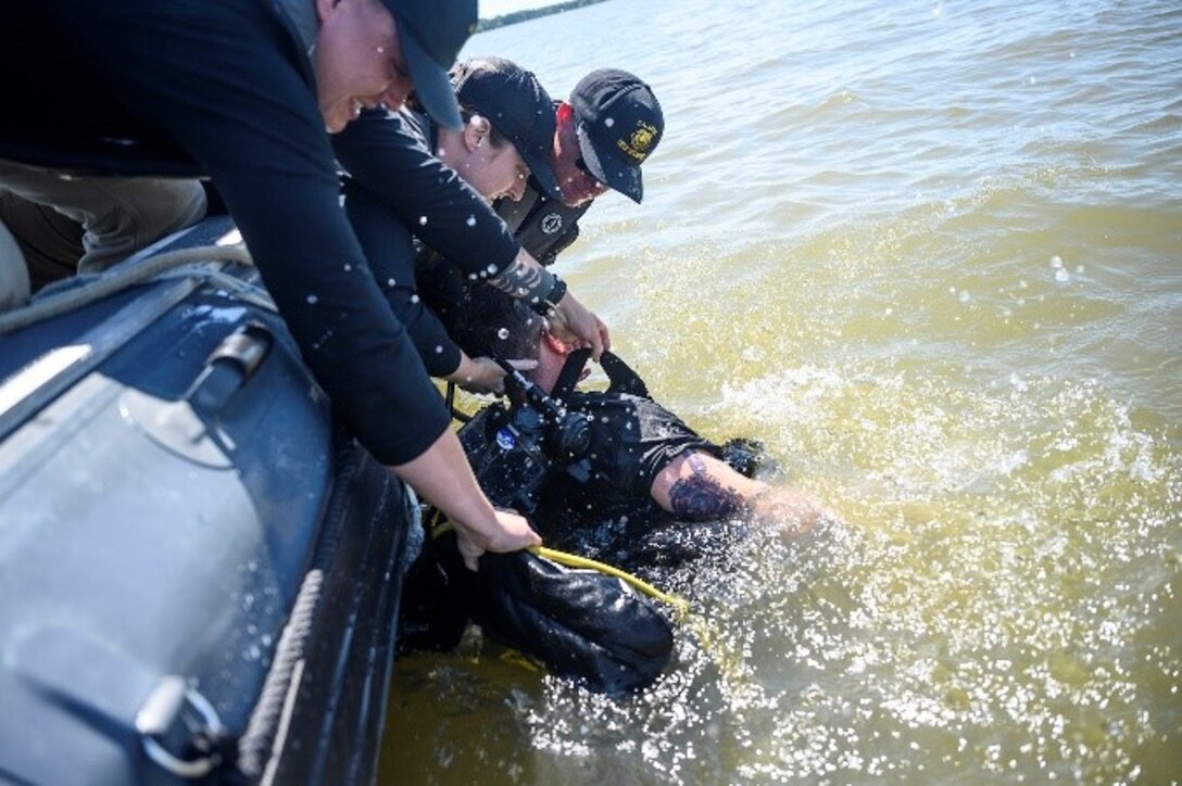 Eustis divers and emergency services conduct joint exercise