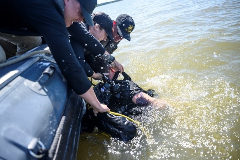 Eustis divers and emergency services conduct joint exercise