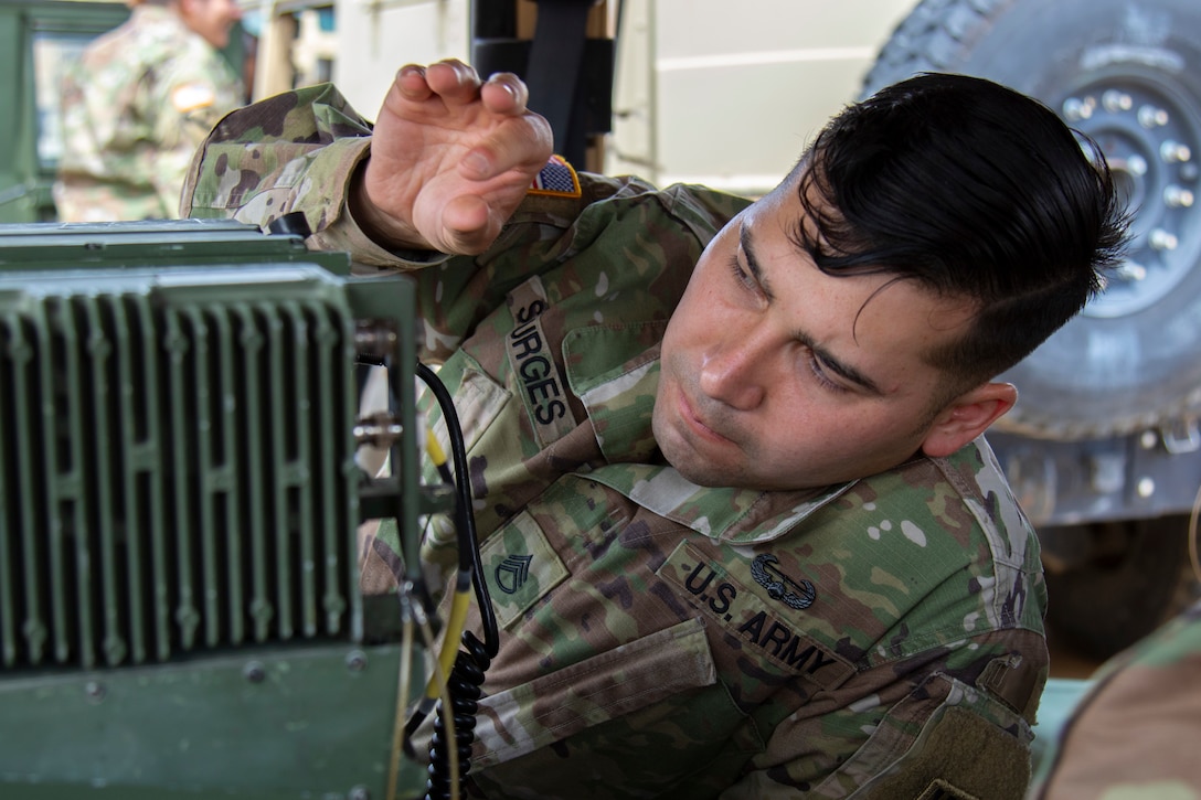 647th RSG Soldiers Conduct Radio Operations Training During Battle Assembly