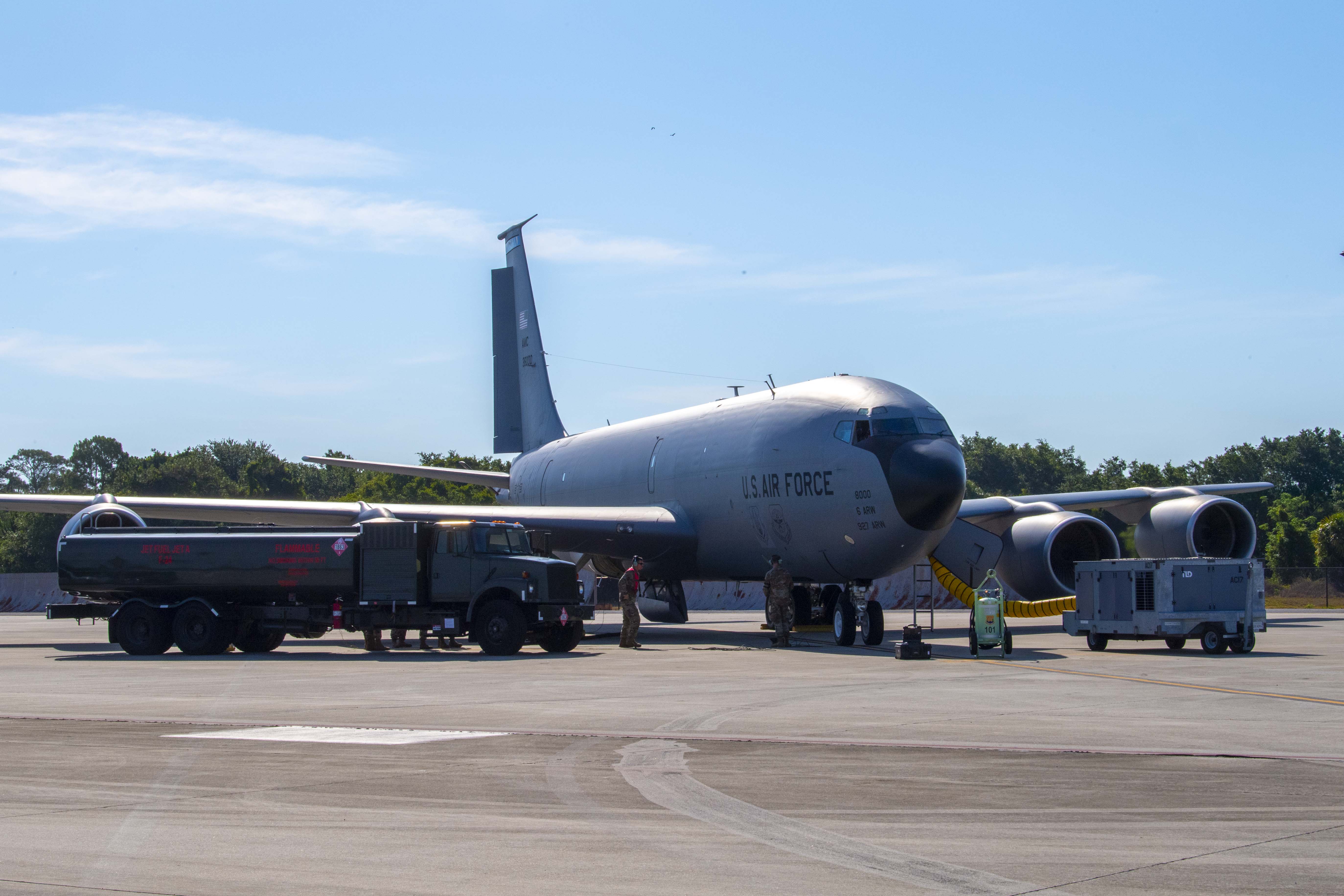 MacDill AFB conducts its first KC135 hot pit refuel > MacDill Air