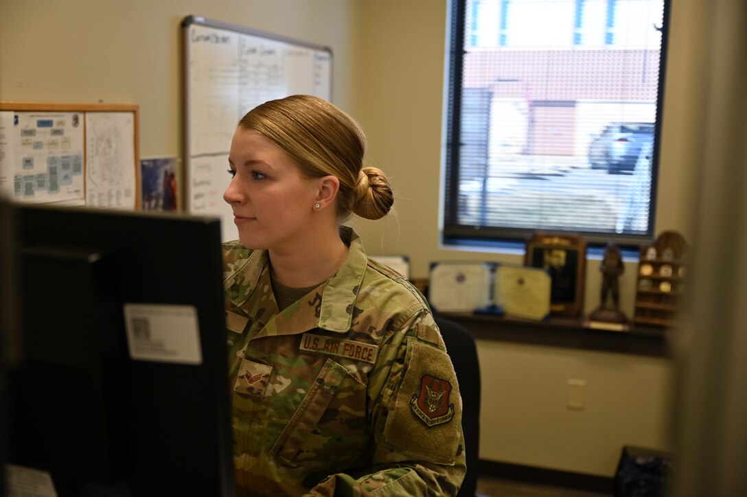 Senior Airman Sarah Hargis, 911th Logistics Readiness Squadron commander’s support staff member, prepares reports, briefings, newsletters, awards, promotion documents, and more from her desk at the Pittsburgh International Airport Air Reserve Station, Pennsylvania, April 11, 2021.