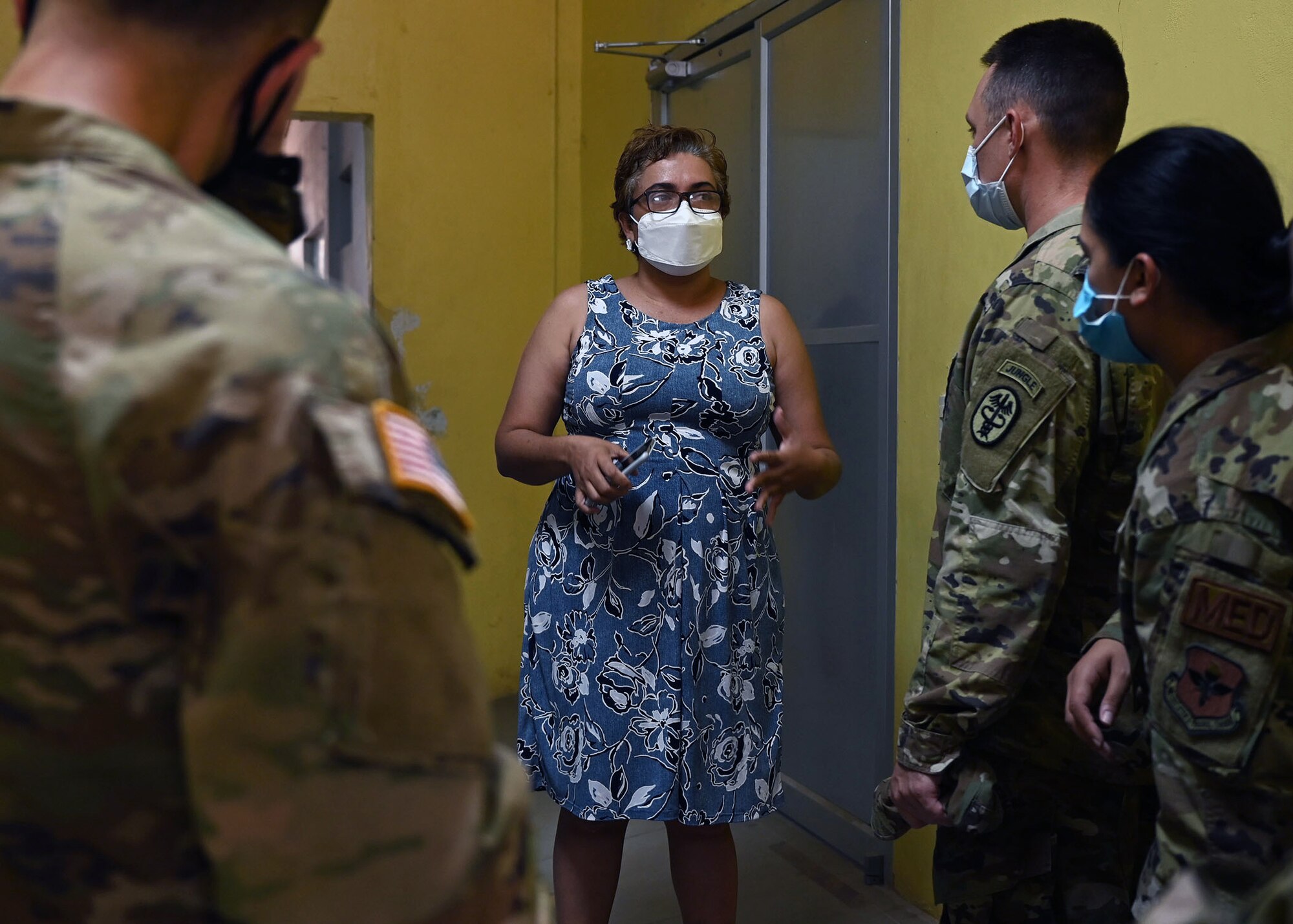 Director at Hospital del Sur, briefs the team of U.S. military medics in Choluteca, Honduras.
