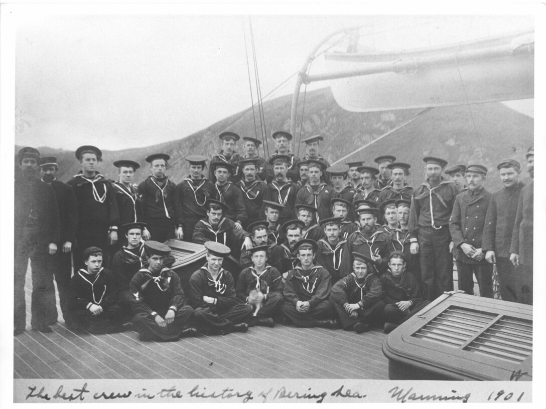 A photo of the crew of the cutter Manning
