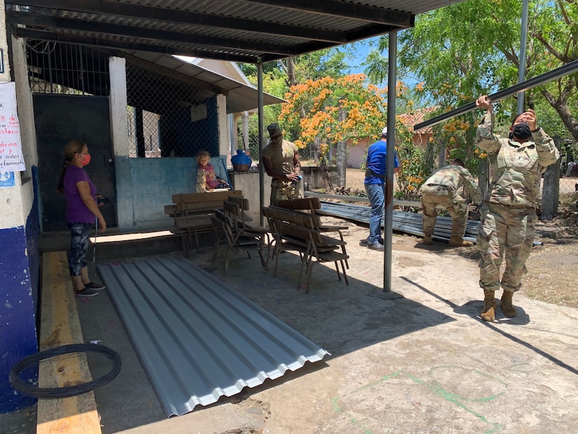JTF-B donates essential materials to school in Mogotillo, El Salvador through HAP