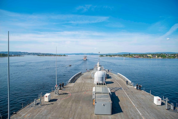 The Blue Ridge-class command and control ship USS Mount Whitney (LCC 20) gets underway from Oslo, Norway, June 5, 2021, in support of exercise BALTOPS 50.