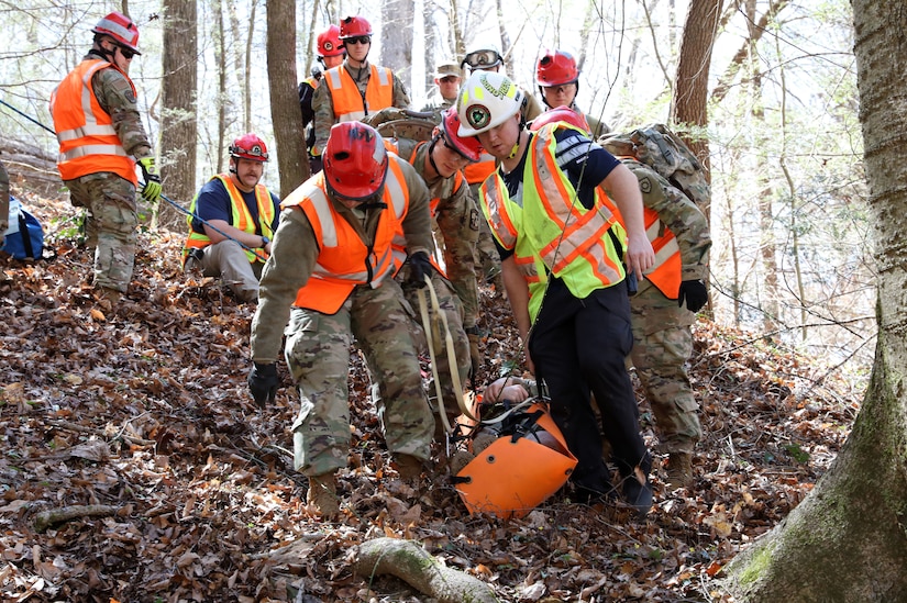 Kentucky National Guard's CERFP team work with the London-Laurel Rescue Squad