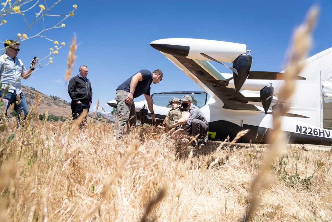 image of workers with vehicle