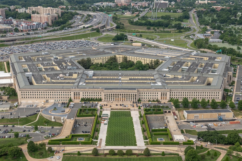 DOD Releases First Departmentwide Social Media Policy 