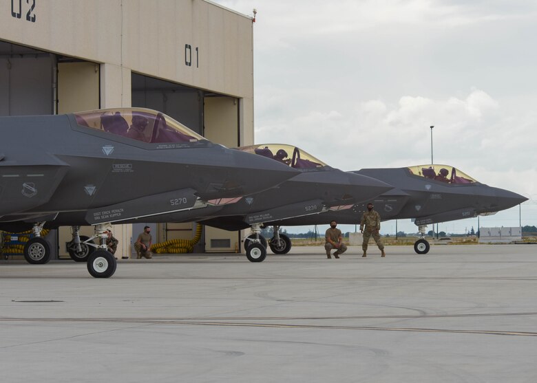 FS21 is an exercise that optimizes the integration between fourth-generation and fifth-generation aircraft.