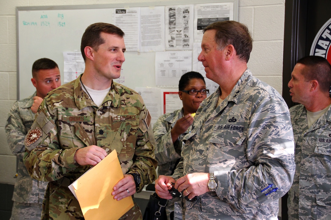 Kentucky Guardsmen Deploy to West Africa