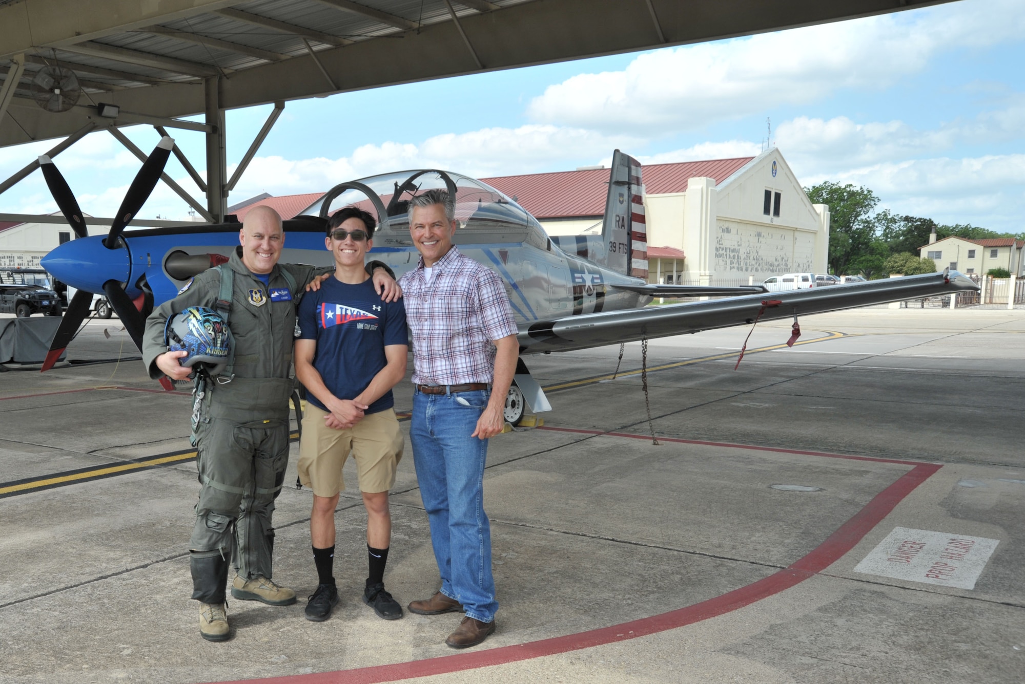 Master aviator shares family legacy