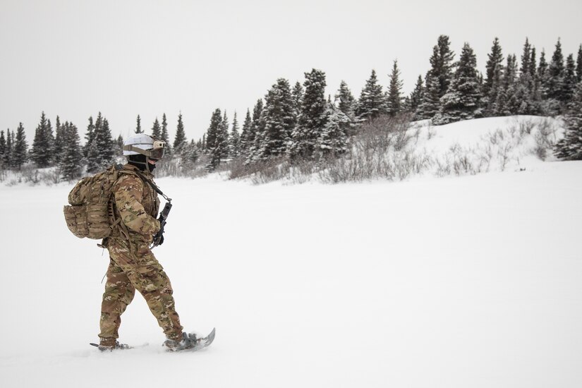 Soldier from 4th Brigade Combat Team, 25th Infantry Division test IVAS Capability Set 4 in extreme temperatures at the Cold Region Test Center, Alaska in March 2021.