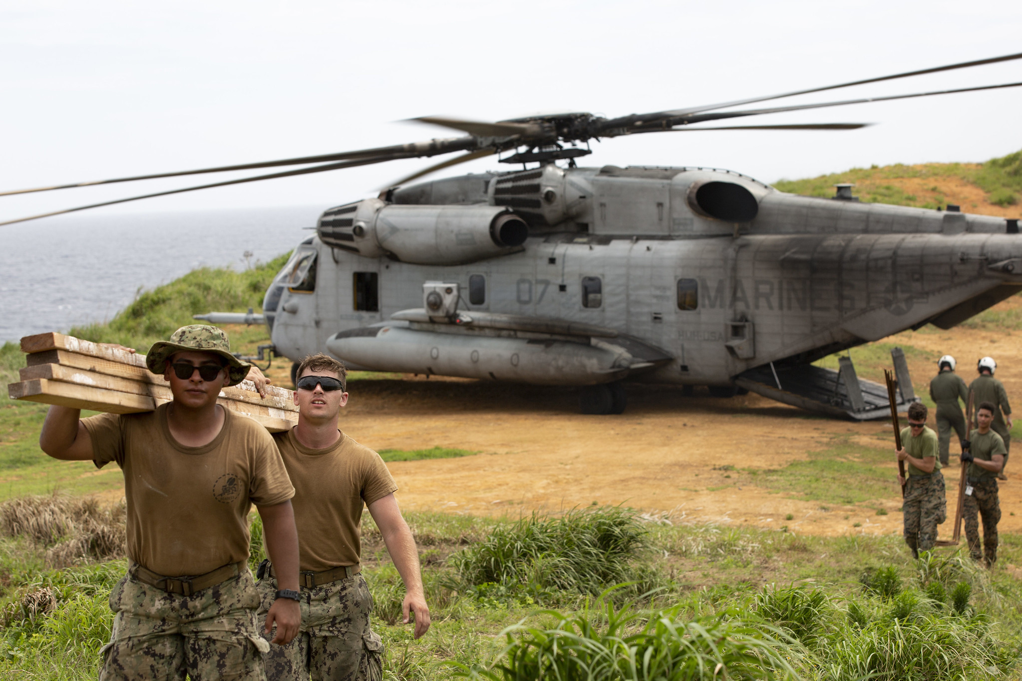 Marines nmcb 4 seabees rehearse expeditionary advanced 48 off