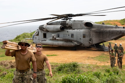 Marines, NMCB-4 Seabees rehearse expeditionary advanced base operations