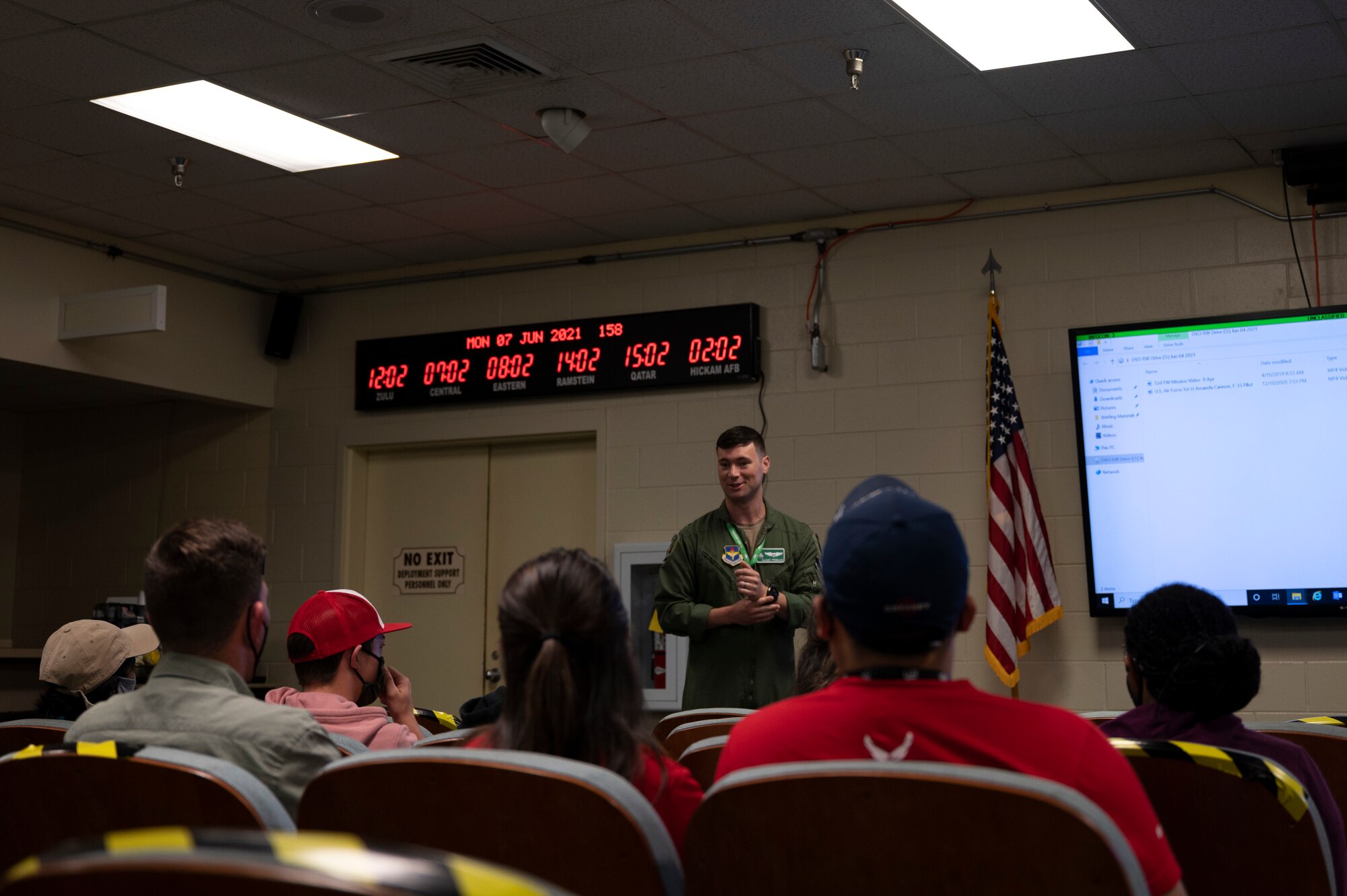 AHFA students fly in KC-135