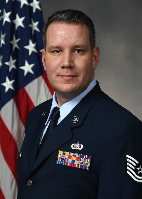Official Photo of TSgt Andrew Wendzikowski