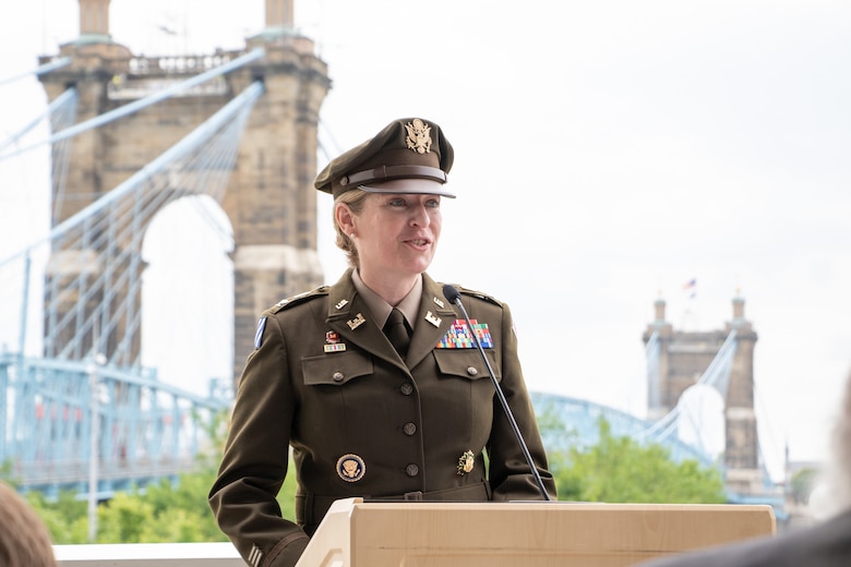 Col. Kim A. Peeples took command of the Great Lakes and Ohio River Division during a ceremony today in Cincinnati.