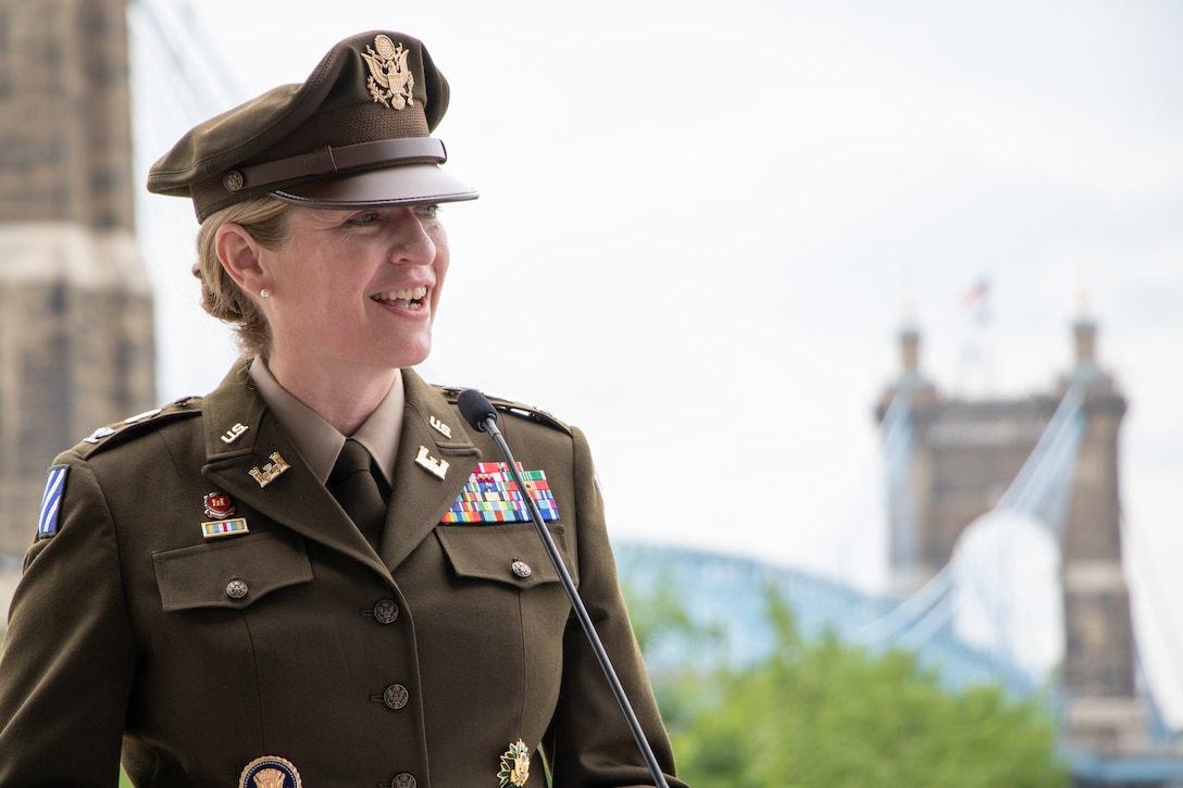 Col. Kim A. Peeples took command of the Great Lakes and Ohio River Division during a ceremony today in Cincinnati.