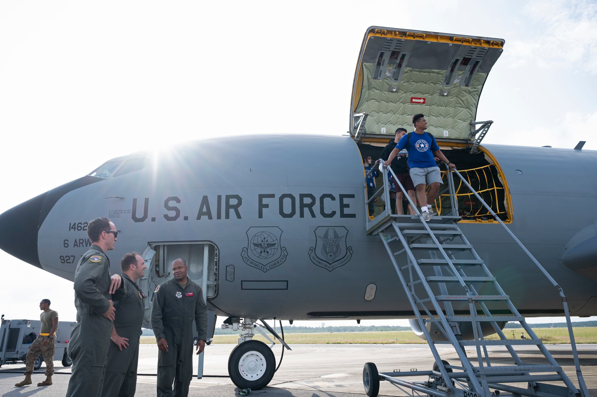 AHFA students fly in KC-135