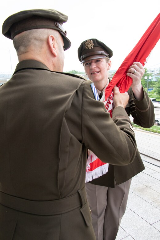 Col. Kim A. Peeples took command of the Great Lakes and Ohio River Division during a ceremony today in Cincinnati.