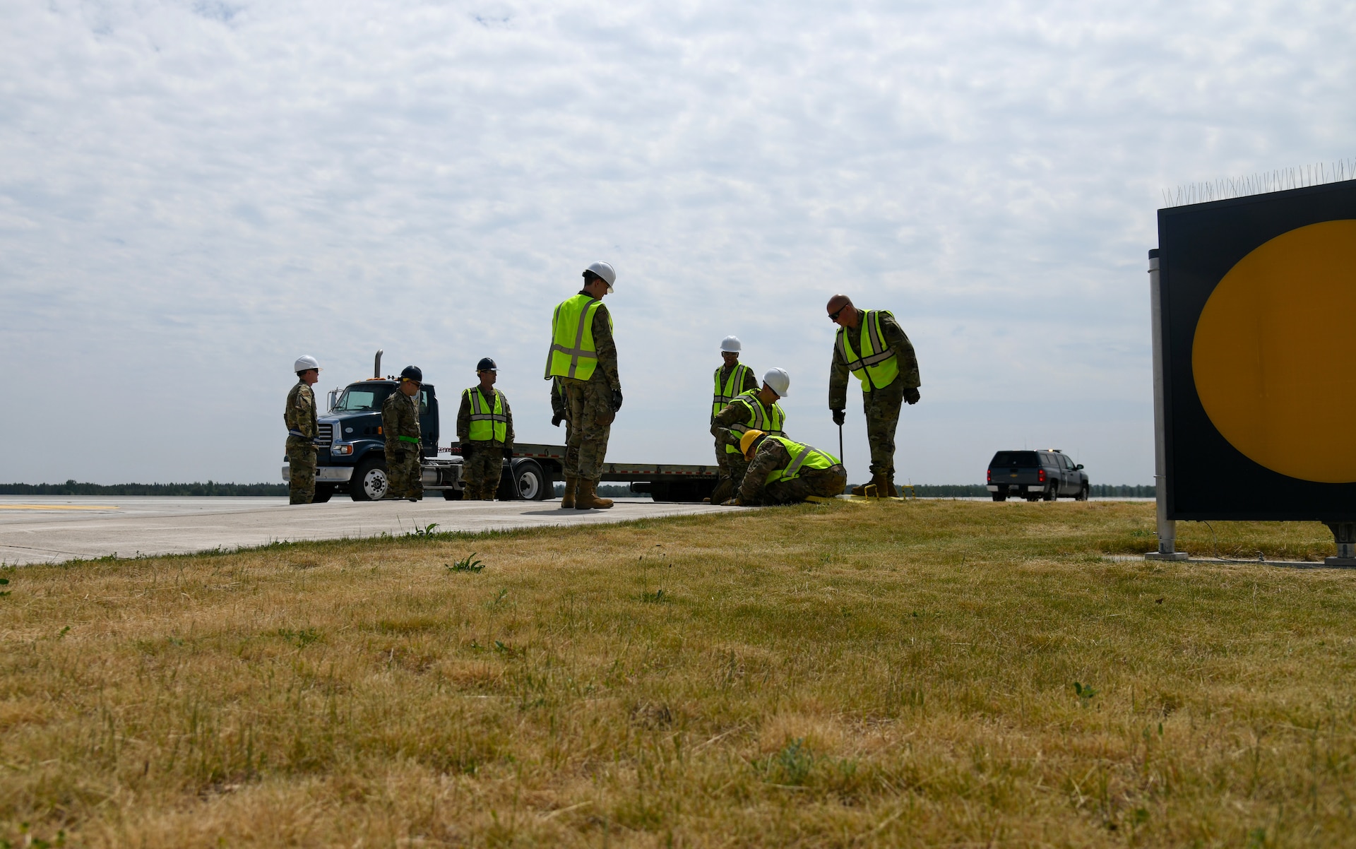 Michigan ANG engineers replace runway arresting systems