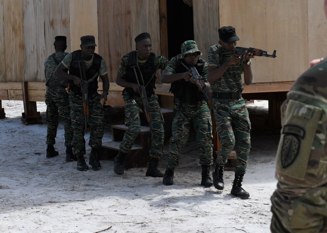 Soldiers conduct close quarters battle training.